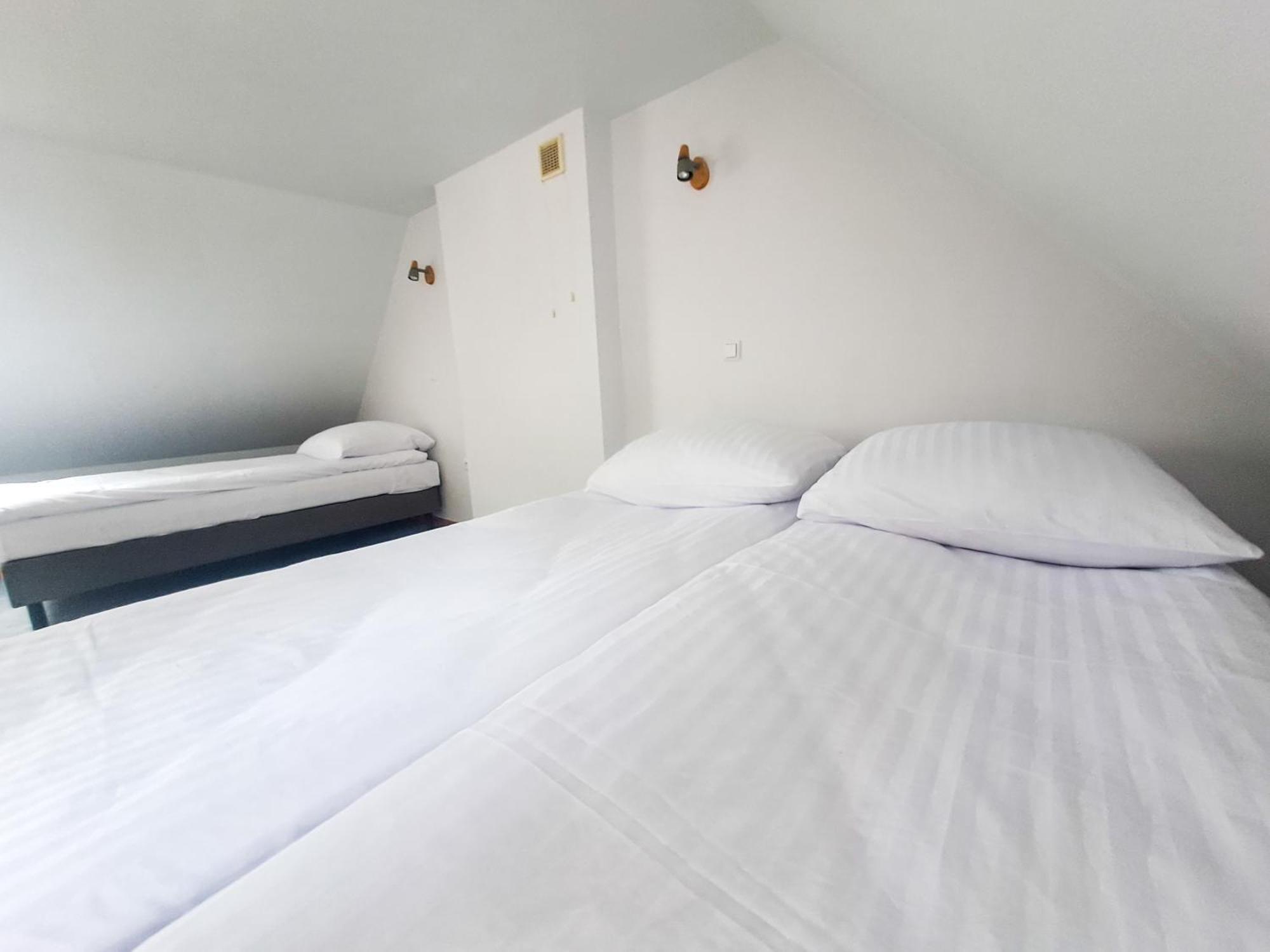 Marina Gorklo - Zurawi Kat Hotel Eksteriør billede